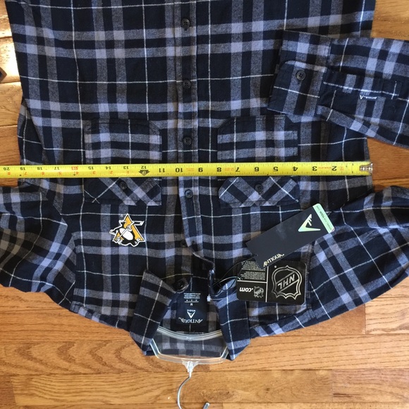 Pittsburgh Penguins flannel shirt medium NEW - Picture 5 of 5